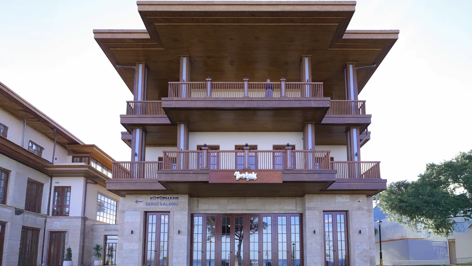 Yalı Kütüphane