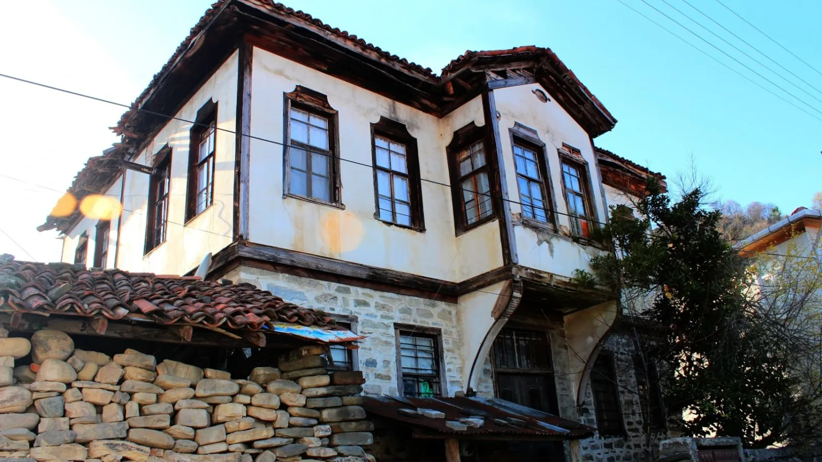 Tarihi Alaçam Evleri