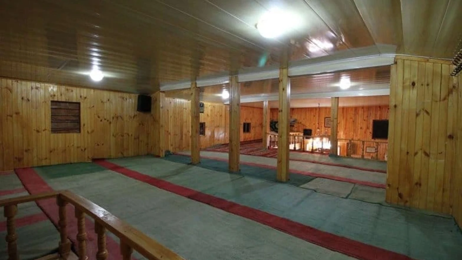 Aşağıkoçlu Mahallesi Cami