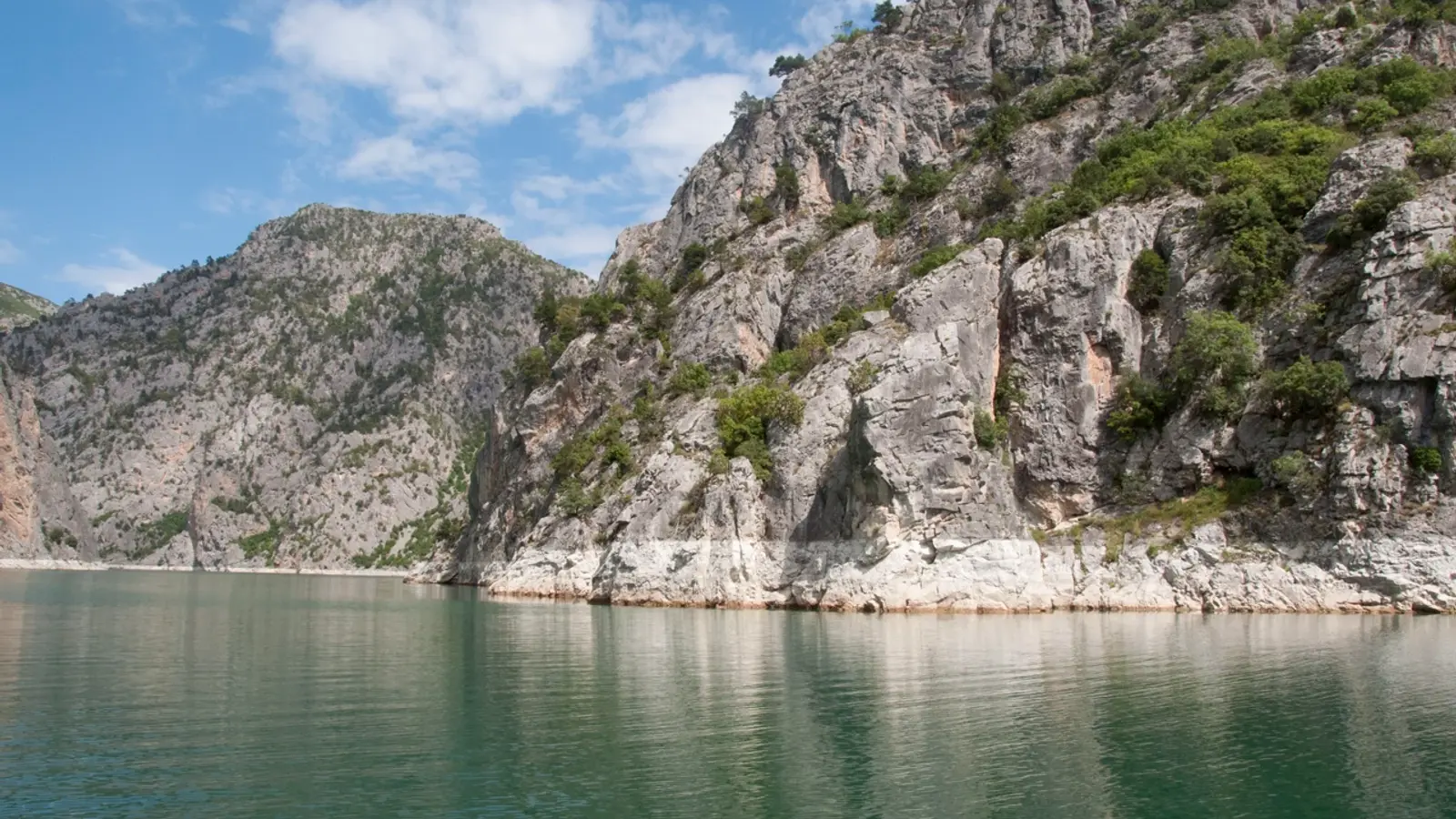 Şahinkaya Kanyonu