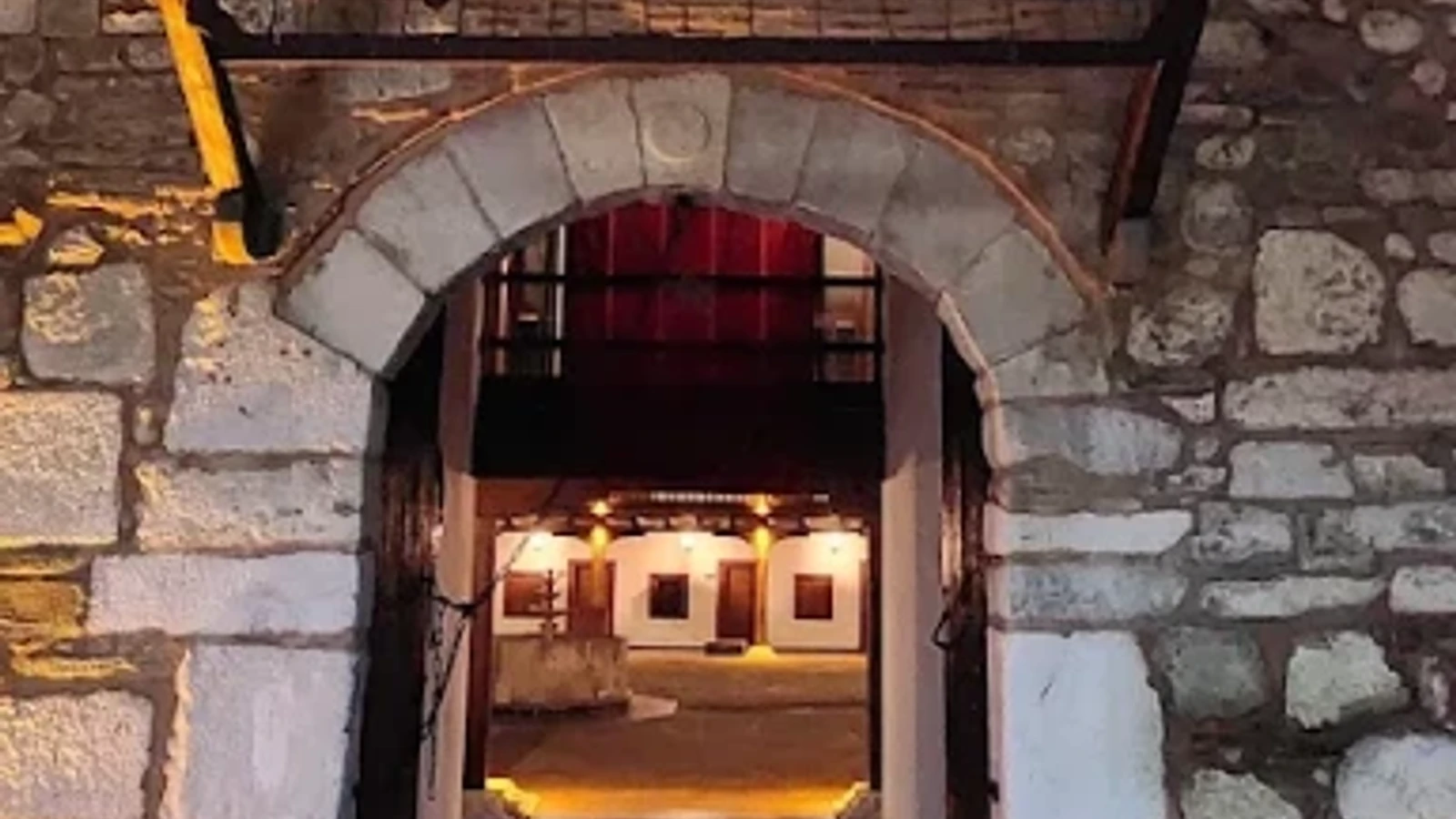 Tarihi Taşhan Otel & Restoran