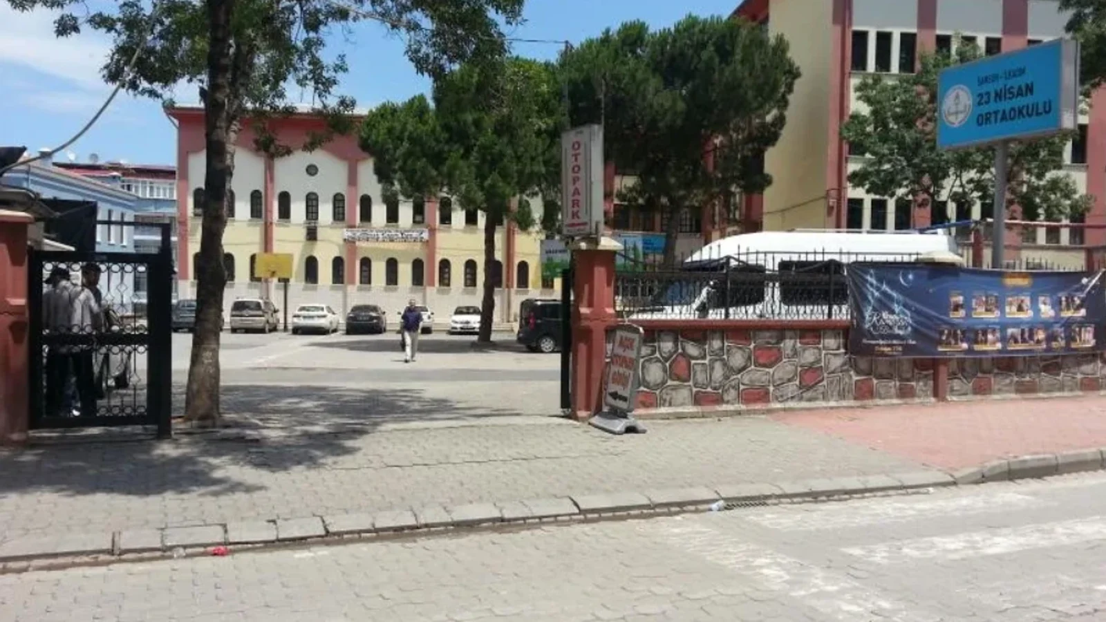 23 Nisan Ortaokulu