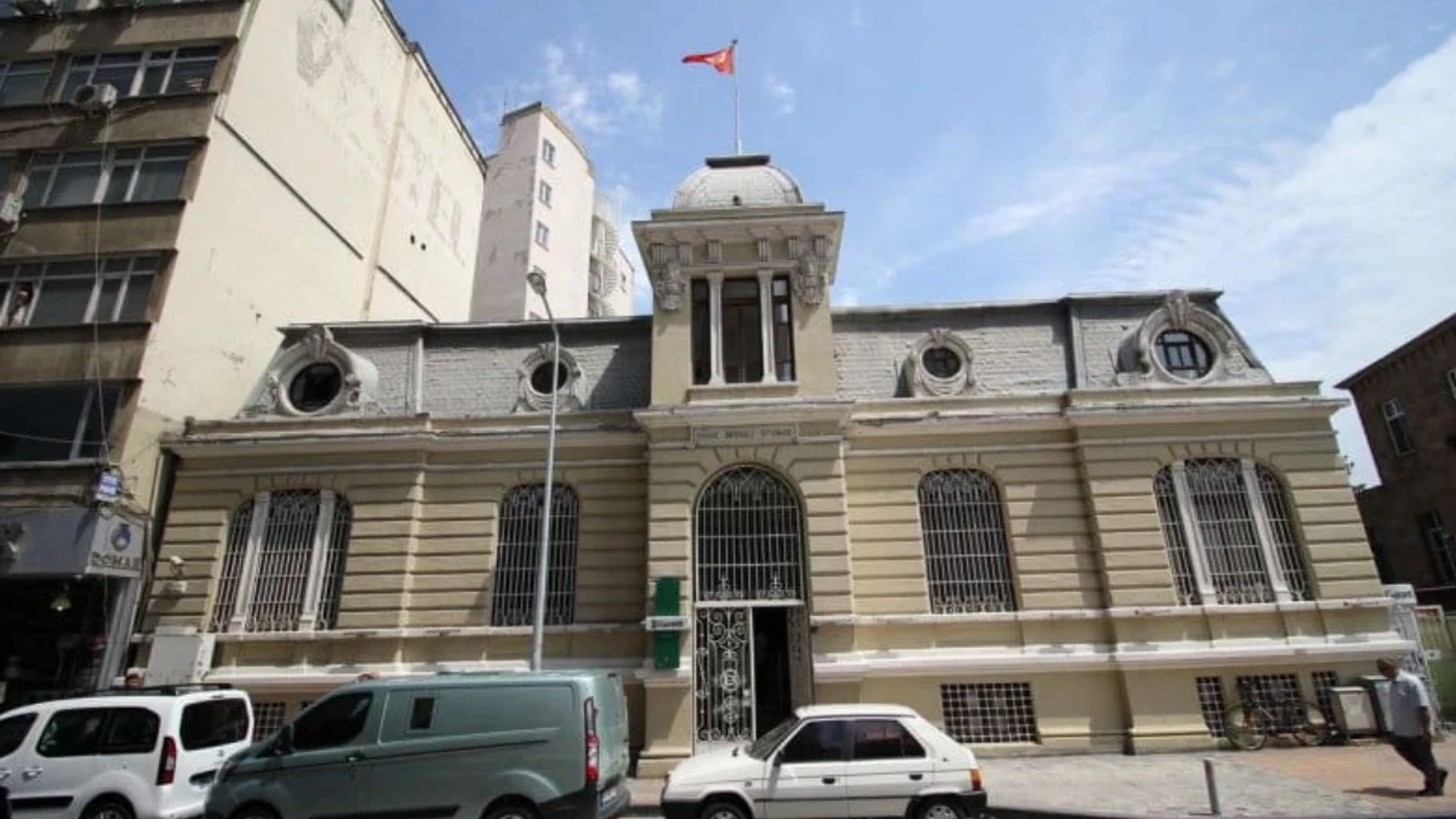 Tarihi Osmanlı Bankası Binası