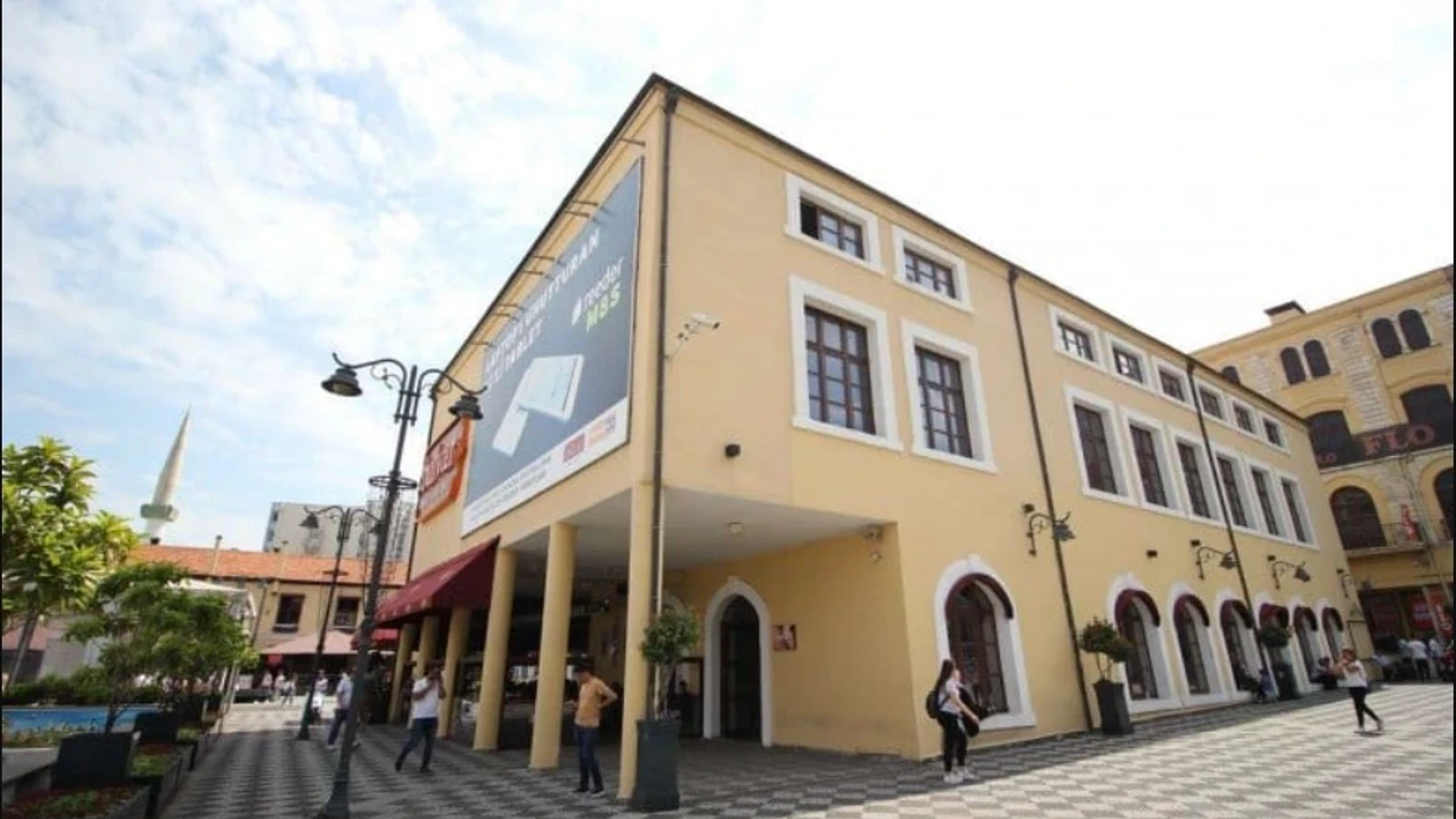 Tarihi Tekel Sigara Fabrikası