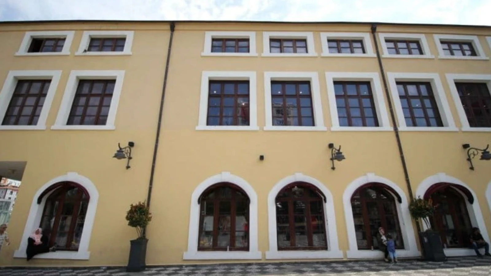 Tarihi Tekel Sigara Fabrikası