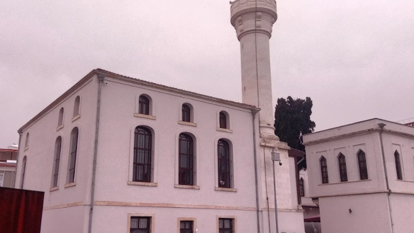 Hazinedarzade Süleyman Paşa Medresesi