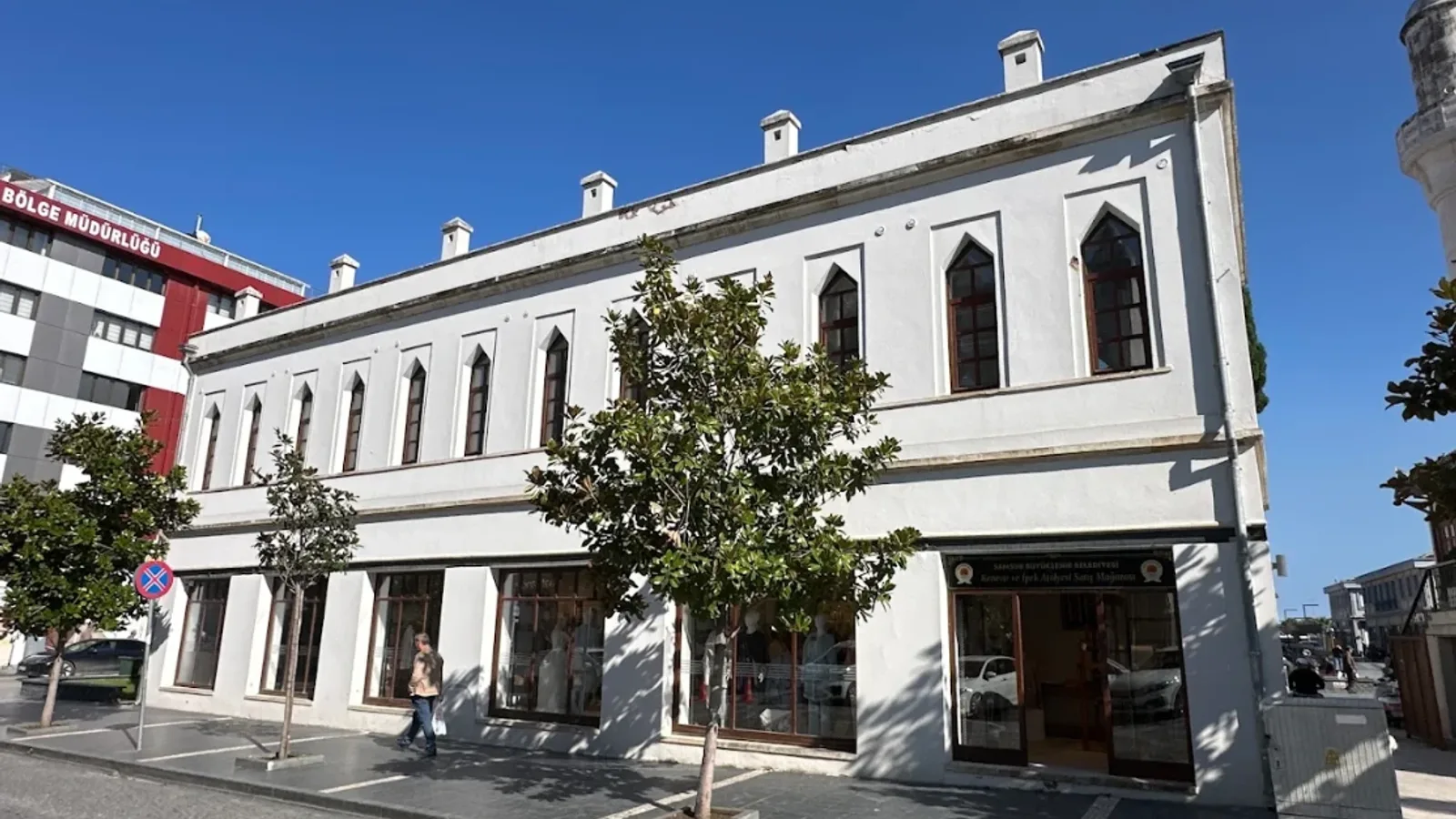 Hazinedarzade Süleyman Paşa Medresesi
