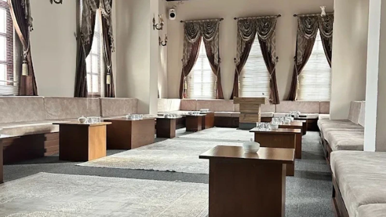 Hazinedarzade Süleyman Paşa Medresesi